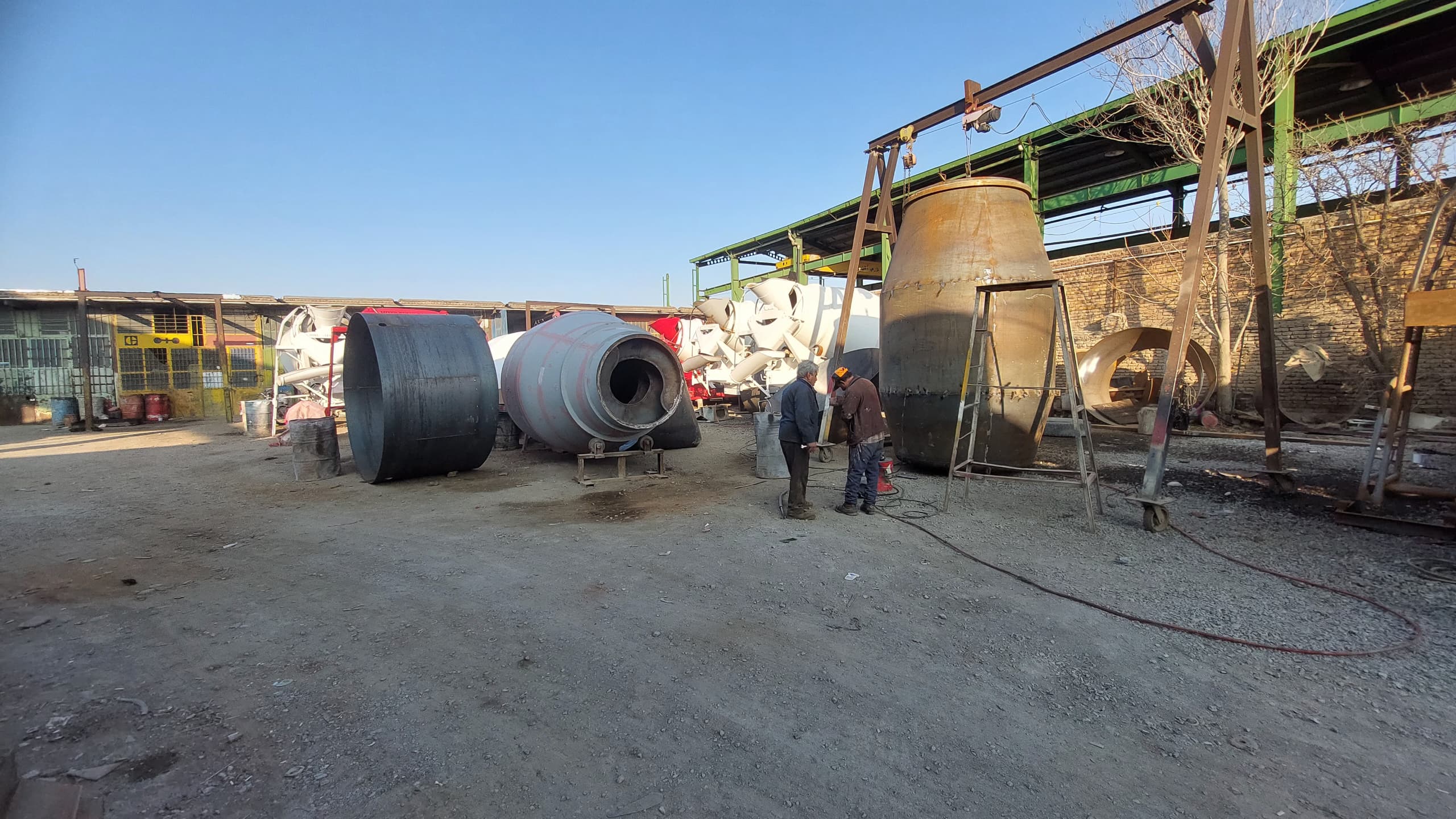 میکسر سازان غرب نصیری در همدان میکسر سازان غرب نصیری در همدان