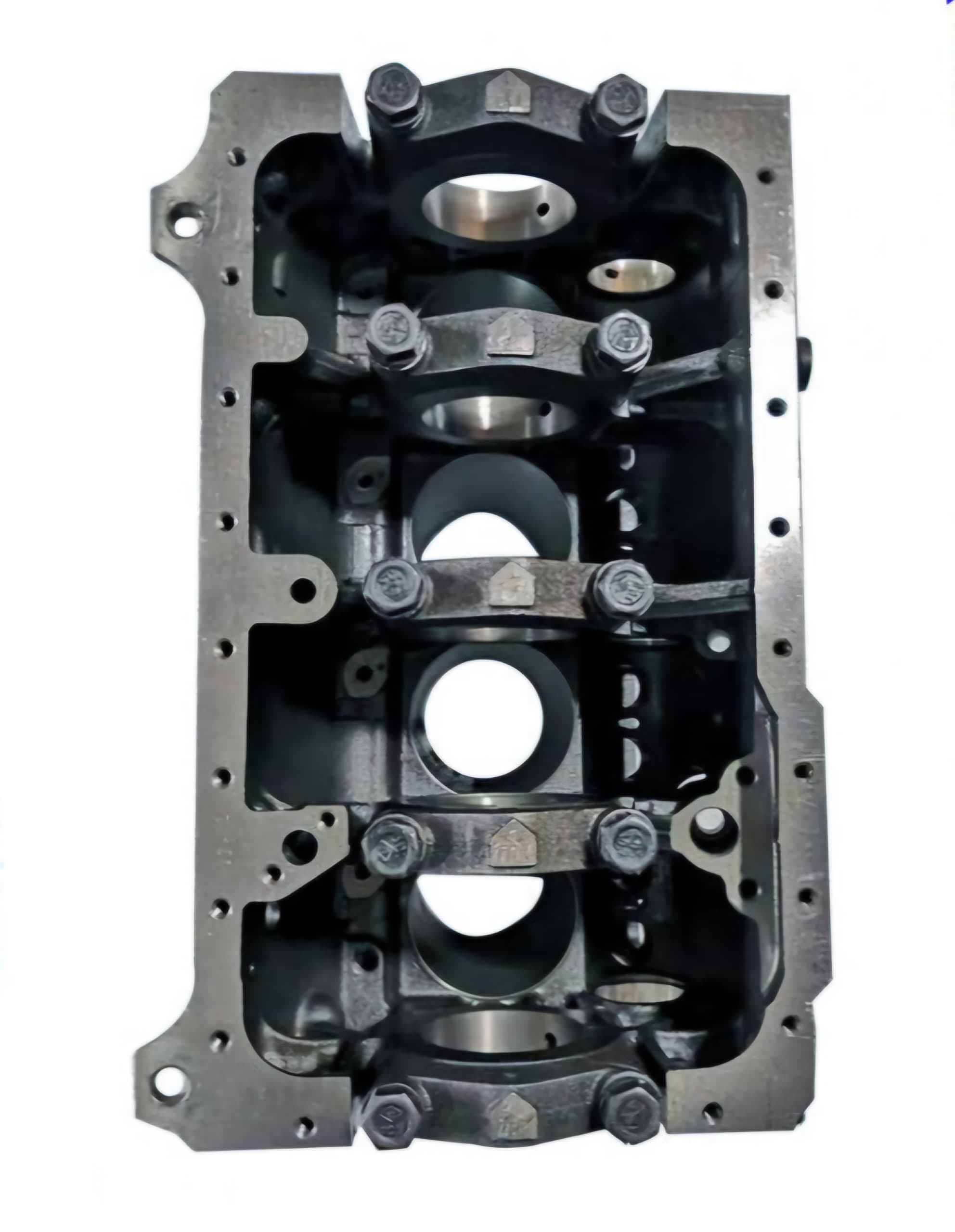 فروشگاه لوازم یدکی ایسوزو بنارویی در بندرعباس