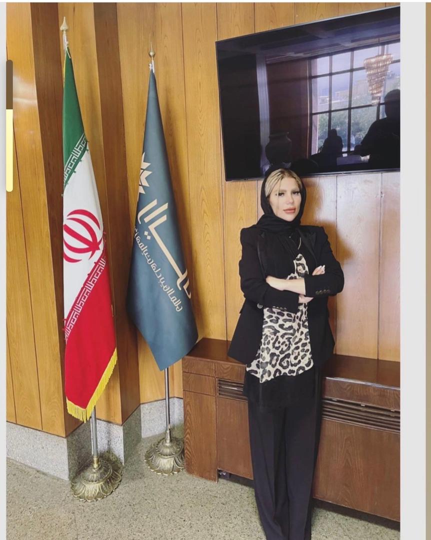 خدمات اکستنشن و کراتین و احیا مو سمیرا عزیزپور در بابل خدمات اکستنشن و کراتین و احیا مو سمیرا عزیزپور در بابل