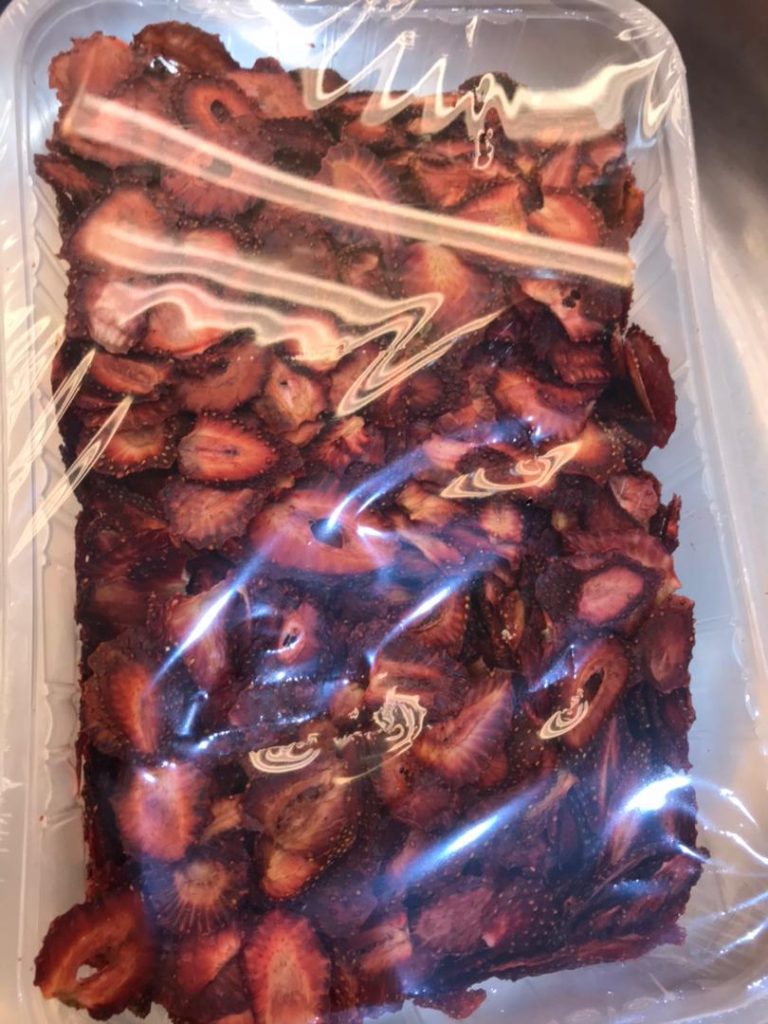 تولید میوه خشک احمدی در کرج