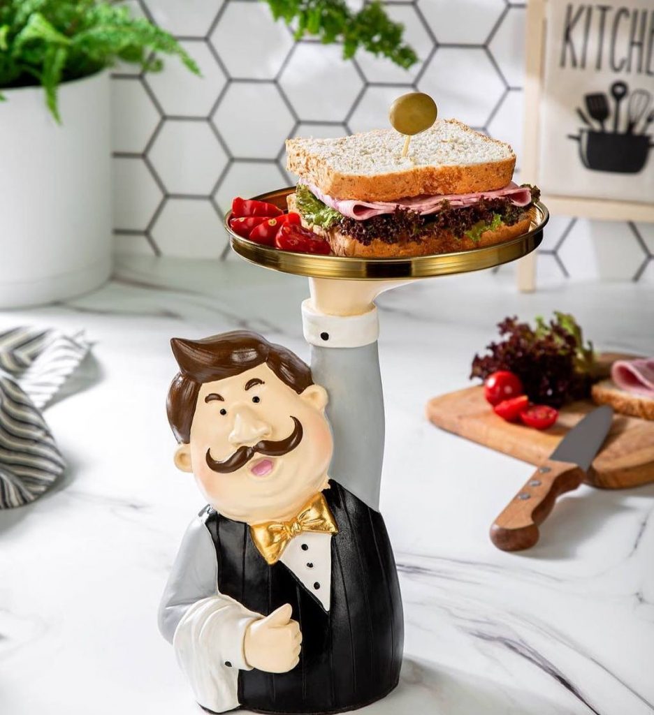 مجسمه سازی پاکراد در سلماس مجسمه سازی پاکراد در سلماس