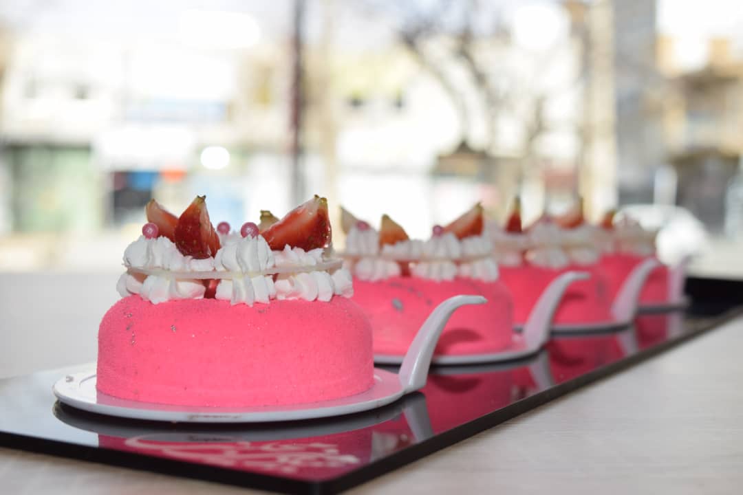 شیرینی سرای مجلسی در قروه سنندج