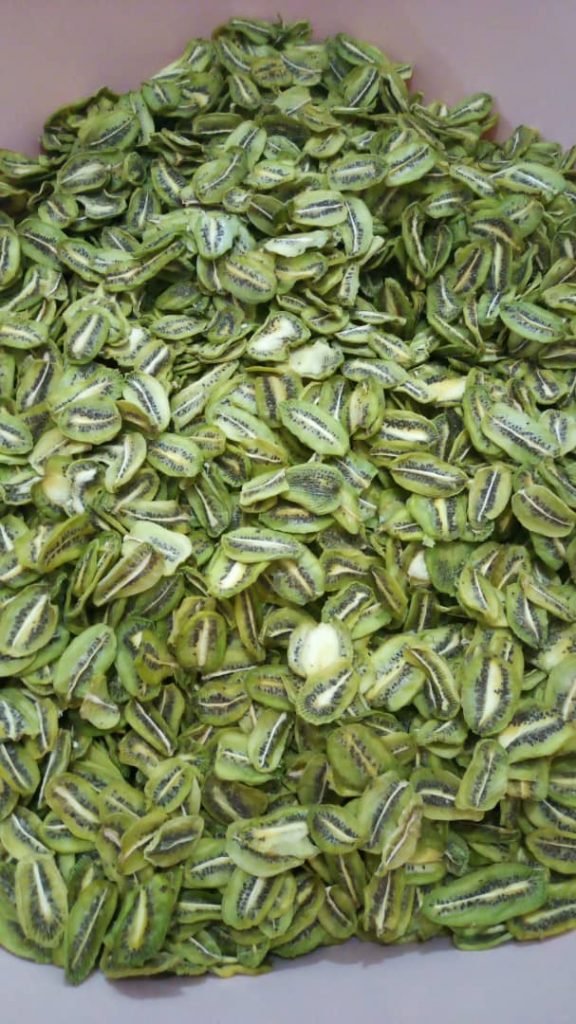 تولید میوه خشک احمدی در کرج