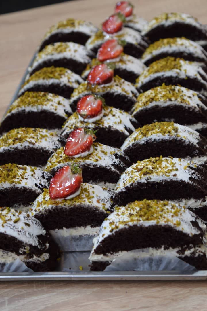 شیرینی سرای مجلسی در قروه سنندج