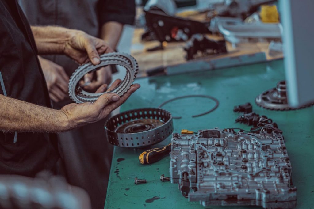 کلینیک فوق تخصصی هیوندا کیا سنتر فرخنده در رشت