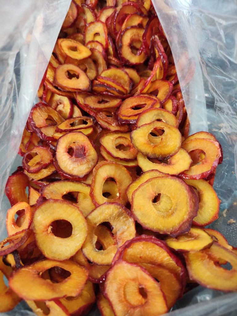 تولید میوه خشک احمدی در کرج