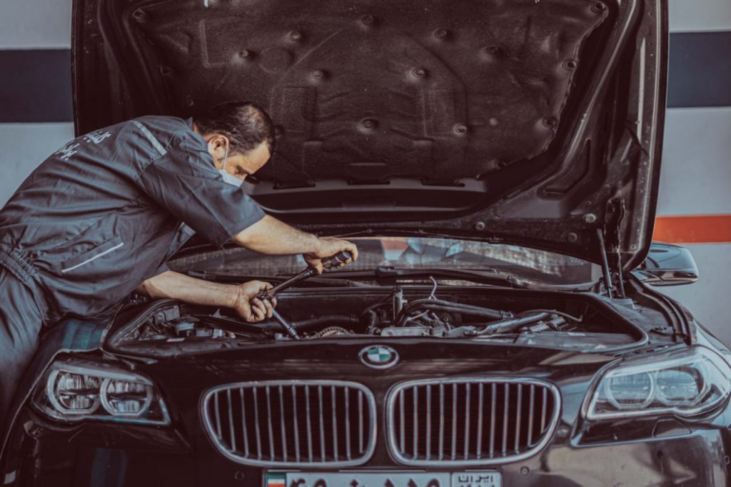 کلینیک فوق تخصصی هیوندا کیا سنتر فرخنده در رشت