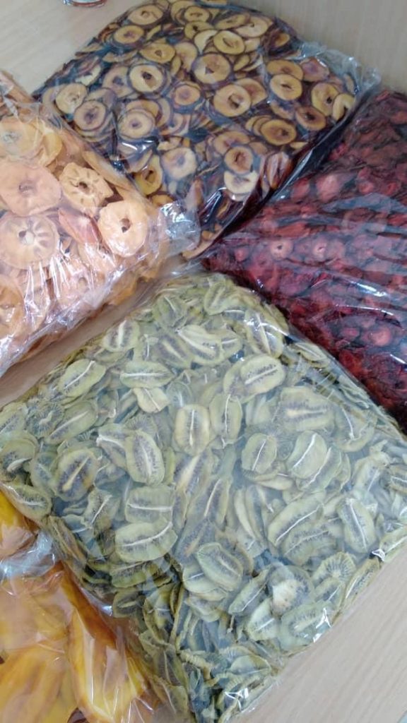 تولید میوه خشک احمدی در کرج