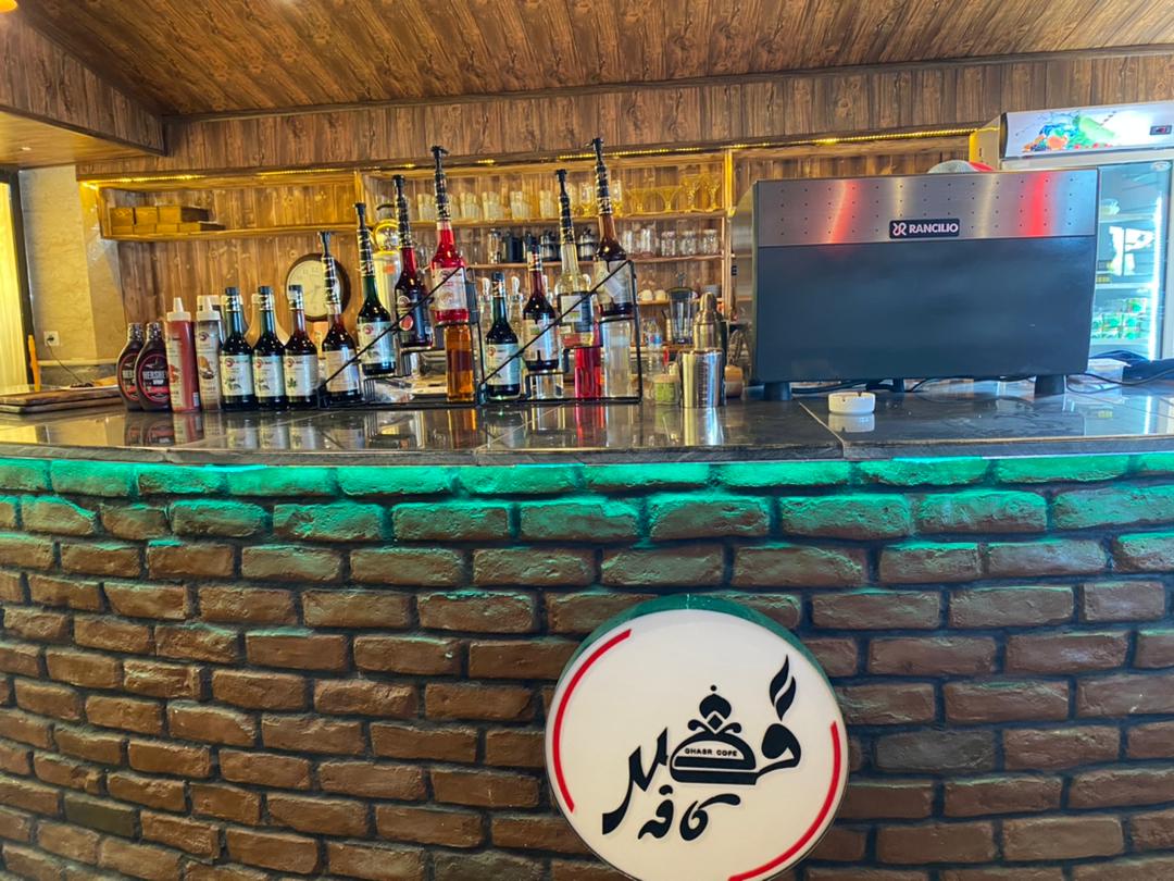 کافه رستوران قصر در نور کافه رستوران قصر در نور