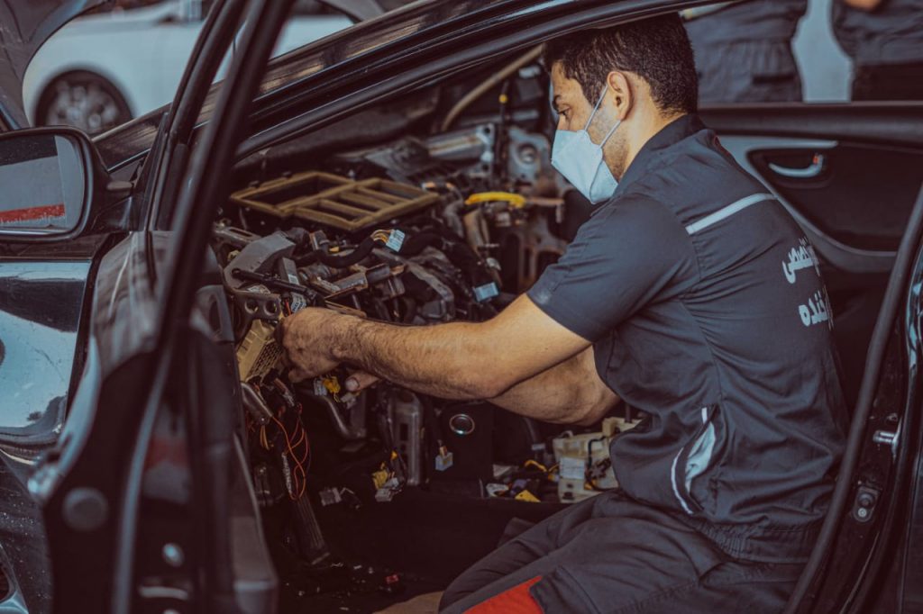 کلینیک فوق تخصصی هیوندا کیا سنتر فرخنده در رشت