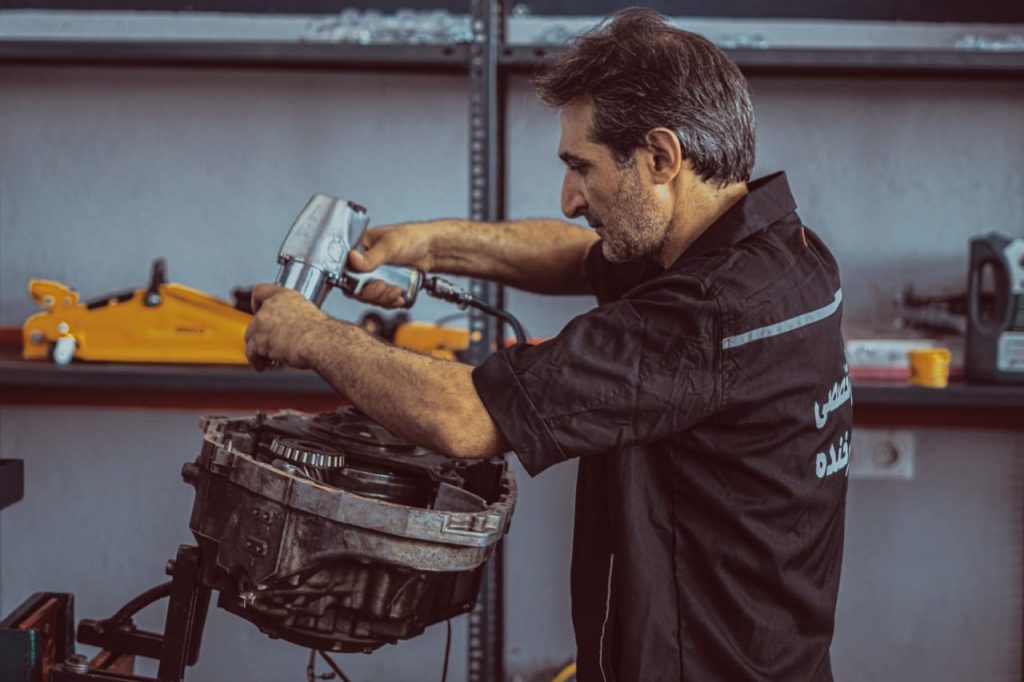 کلینیک فوق تخصصی هیوندا کیا سنتر فرخنده در رشت