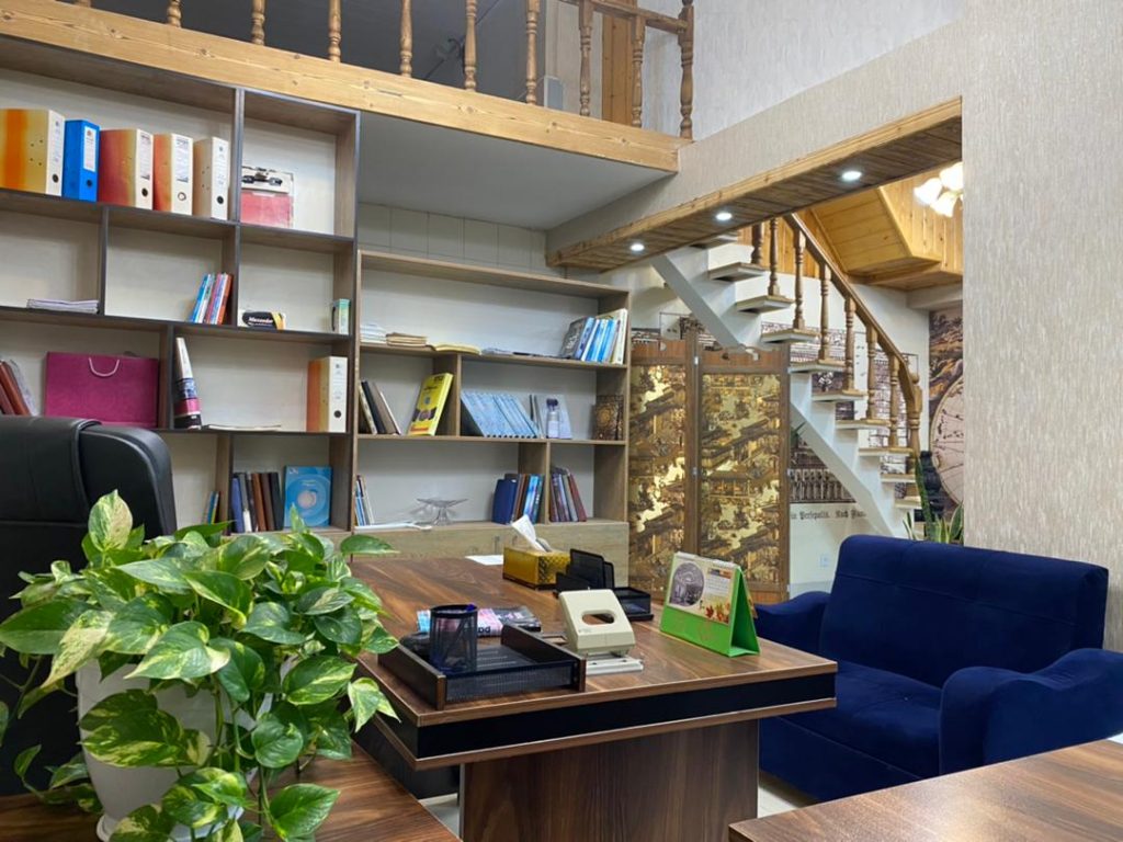 املاک کوروش در متل قو