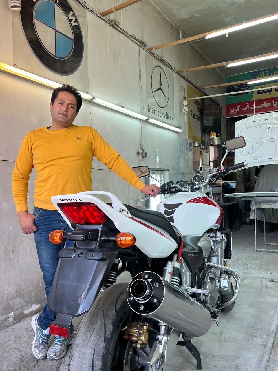 کارشناسی رنگ خودرو رنگارنگ در همدان