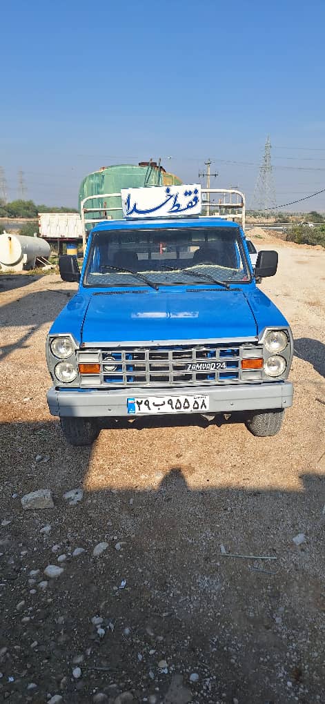 نمایشگاه کامیون امیری در برازجان