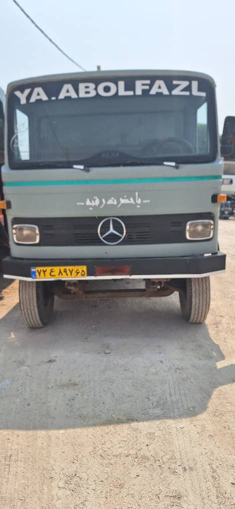 نمایشگاه کامیون امیری در برازجان