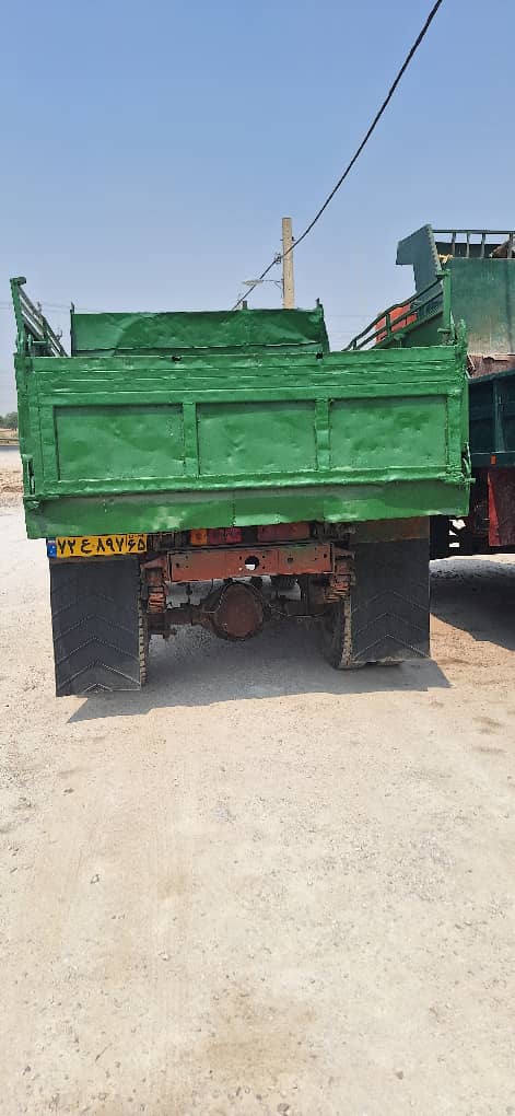 نمایشگاه کامیون امیری در برازجان