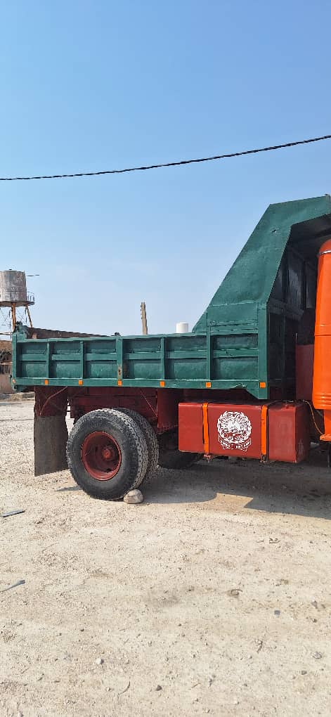 نمایشگاه کامیون امیری در برازجان