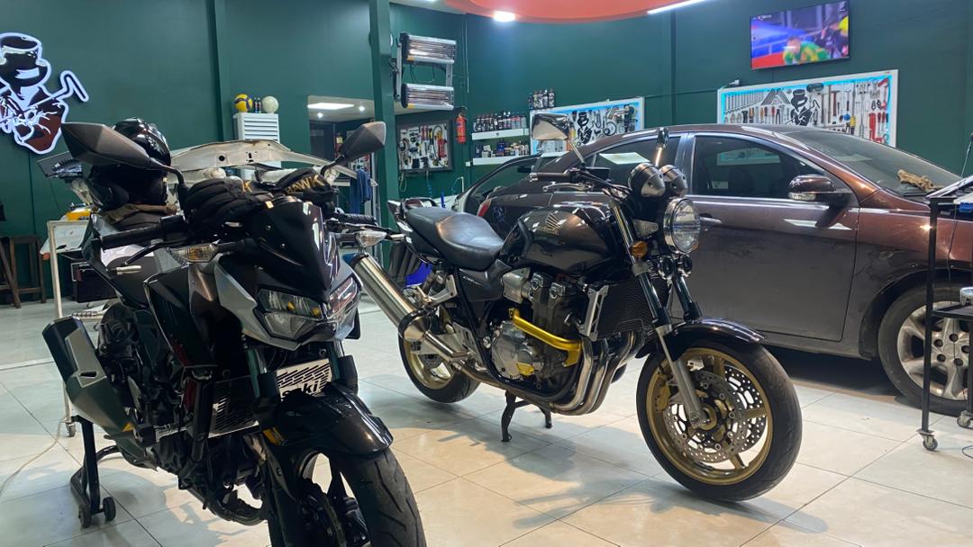 کارشناسی رنگ خودرو رنگارنگ در همدان