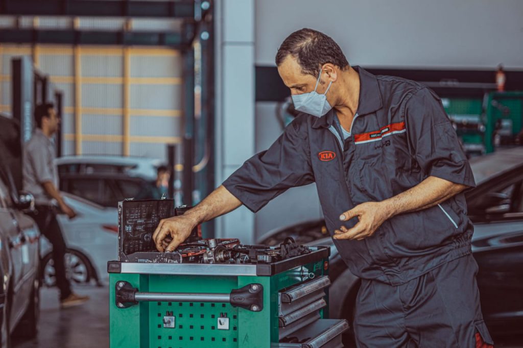 کلینیک فوق تخصصی هیوندا کیا سنتر فرخنده در رشت