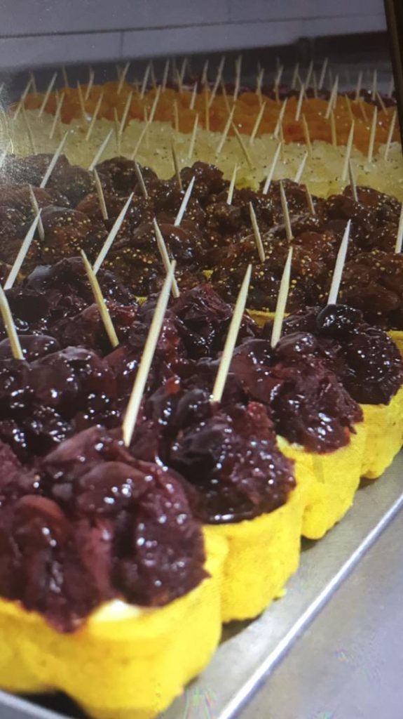 شیرینی سرای هل در کرج