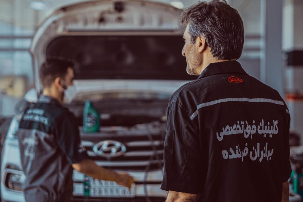 کلینیک فوق تخصصی هیوندا کیا سنتر فرخنده در رشت