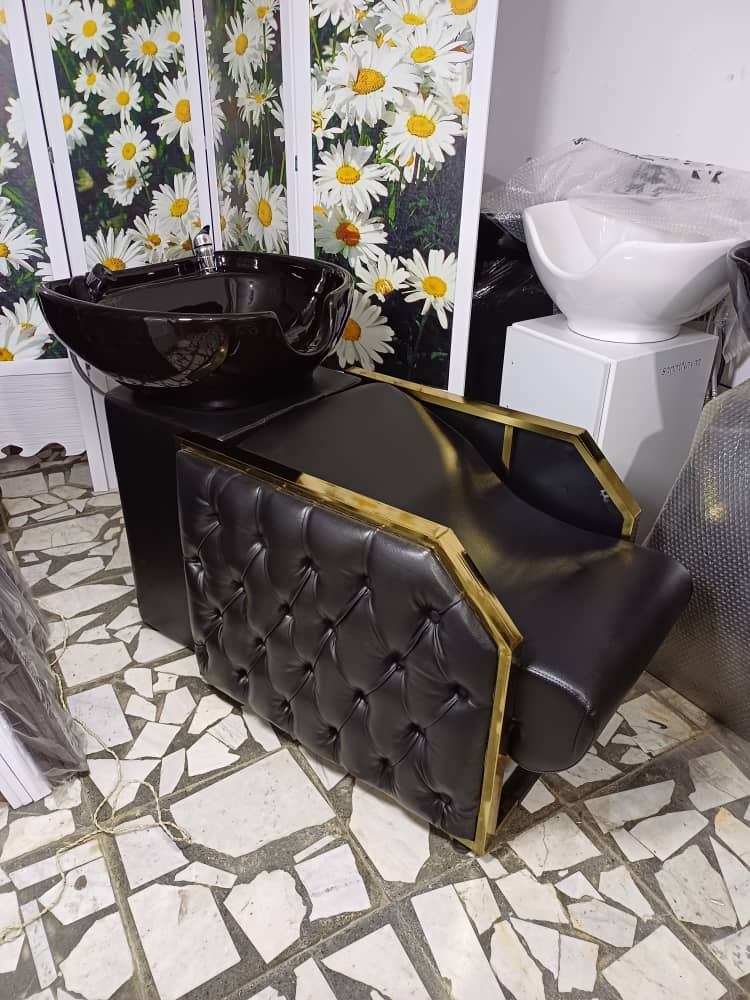 تجهیزات سالنی آرایشی و محصولات پوستی کاردر در فریدون کنار تجهیزات سالنی آرایشی و محصولات پوستی کاردر در فریدون کنار