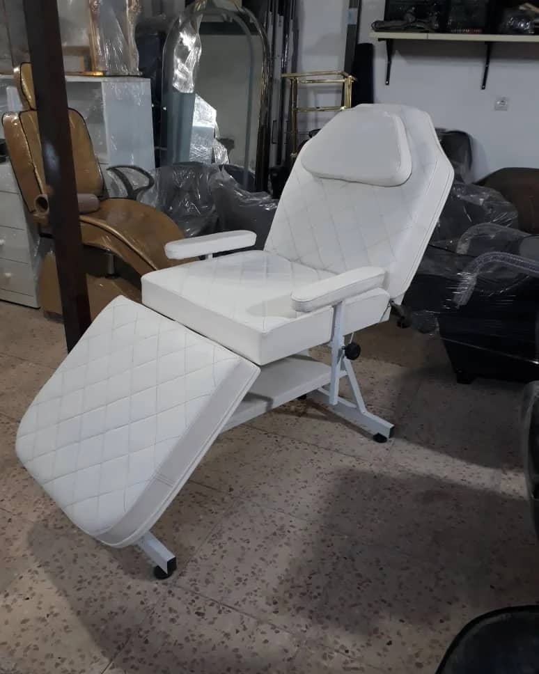 تجهیزات سالنی آرایشی و محصولات پوستی کاردر در فریدون کنار تجهیزات سالنی آرایشی و محصولات پوستی کاردر در فریدون کنار