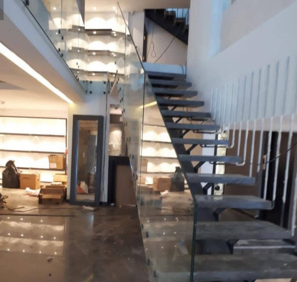 نصب شیشه ضدگلوله محسن در رشت نصب شیشه ضدگلوله محسن در رشت