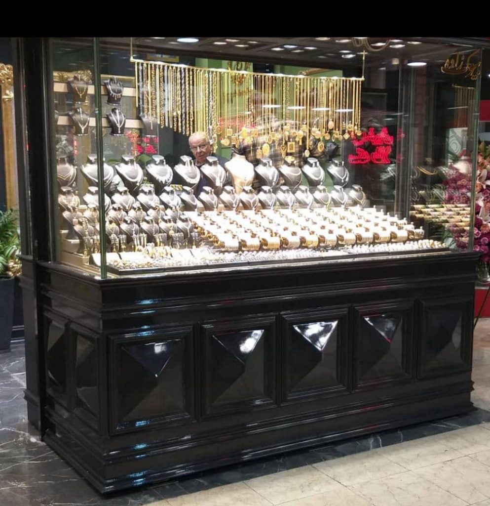 نصب شیشه ضدگلوله محسن در رشت نصب شیشه ضدگلوله محسن در رشت