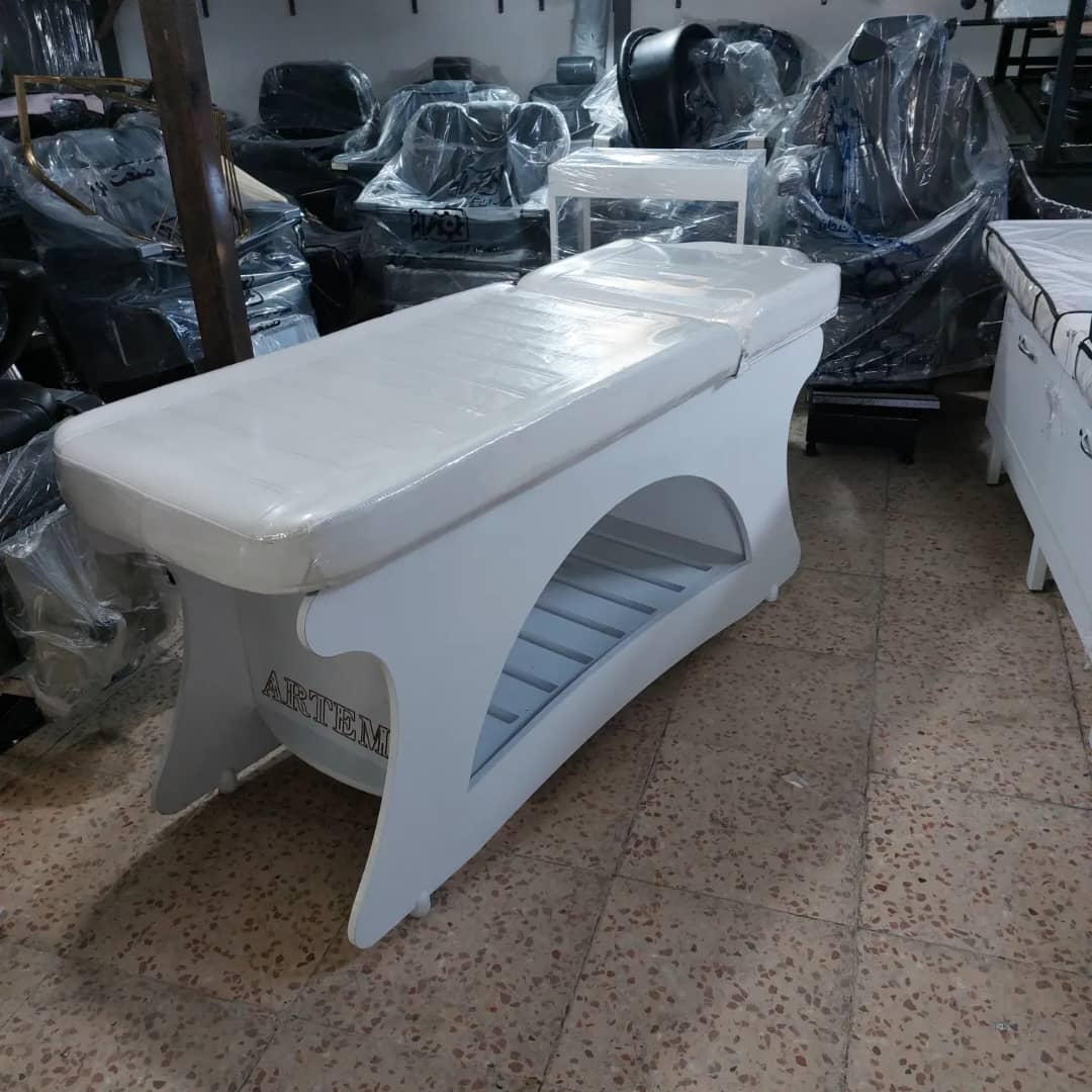 تجهیزات سالنی آرایشی و محصولات پوستی کاردر در فریدون کنار تجهیزات سالنی آرایشی و محصولات پوستی کاردر در فریدون کنار