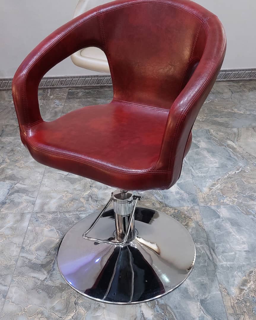 تجهیزات سالنی آرایشی و محصولات پوستی کاردر در فریدون کنار تجهیزات سالنی آرایشی و محصولات پوستی کاردر در فریدون کنار