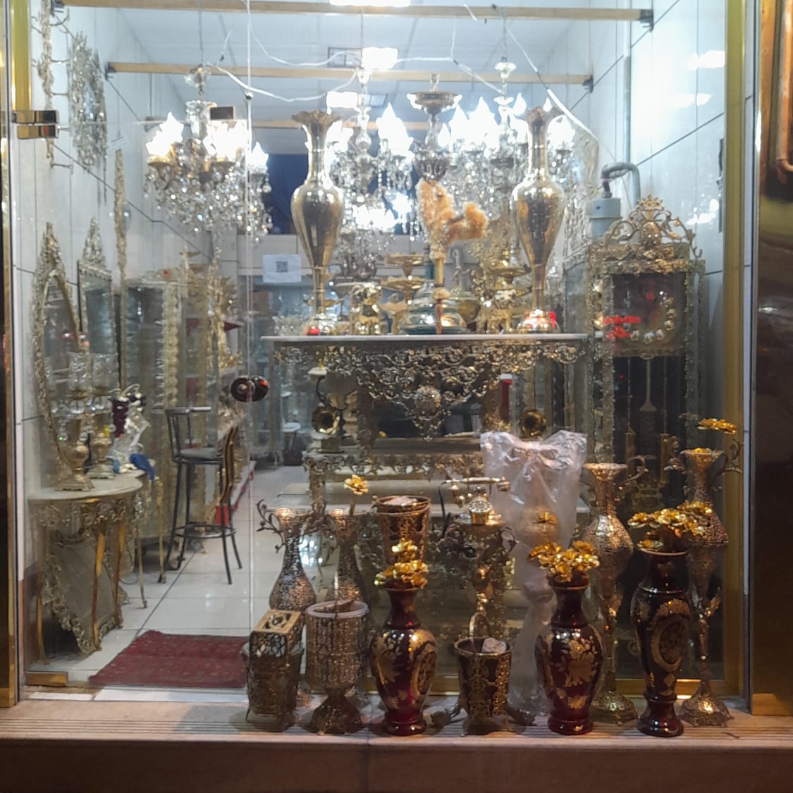 فروشگاه زرین برنز معصوم در خوی