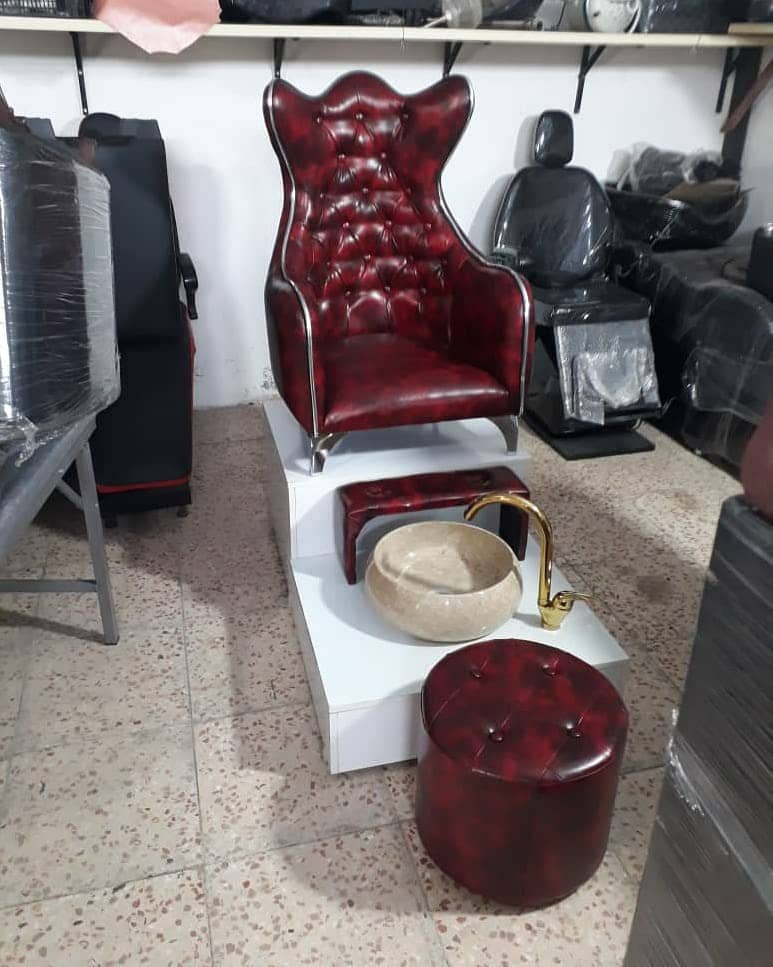 تجهیزات سالنی آرایشی و محصولات پوستی کاردر در فریدون کنار تجهیزات سالنی آرایشی و محصولات پوستی کاردر در فریدون کنار