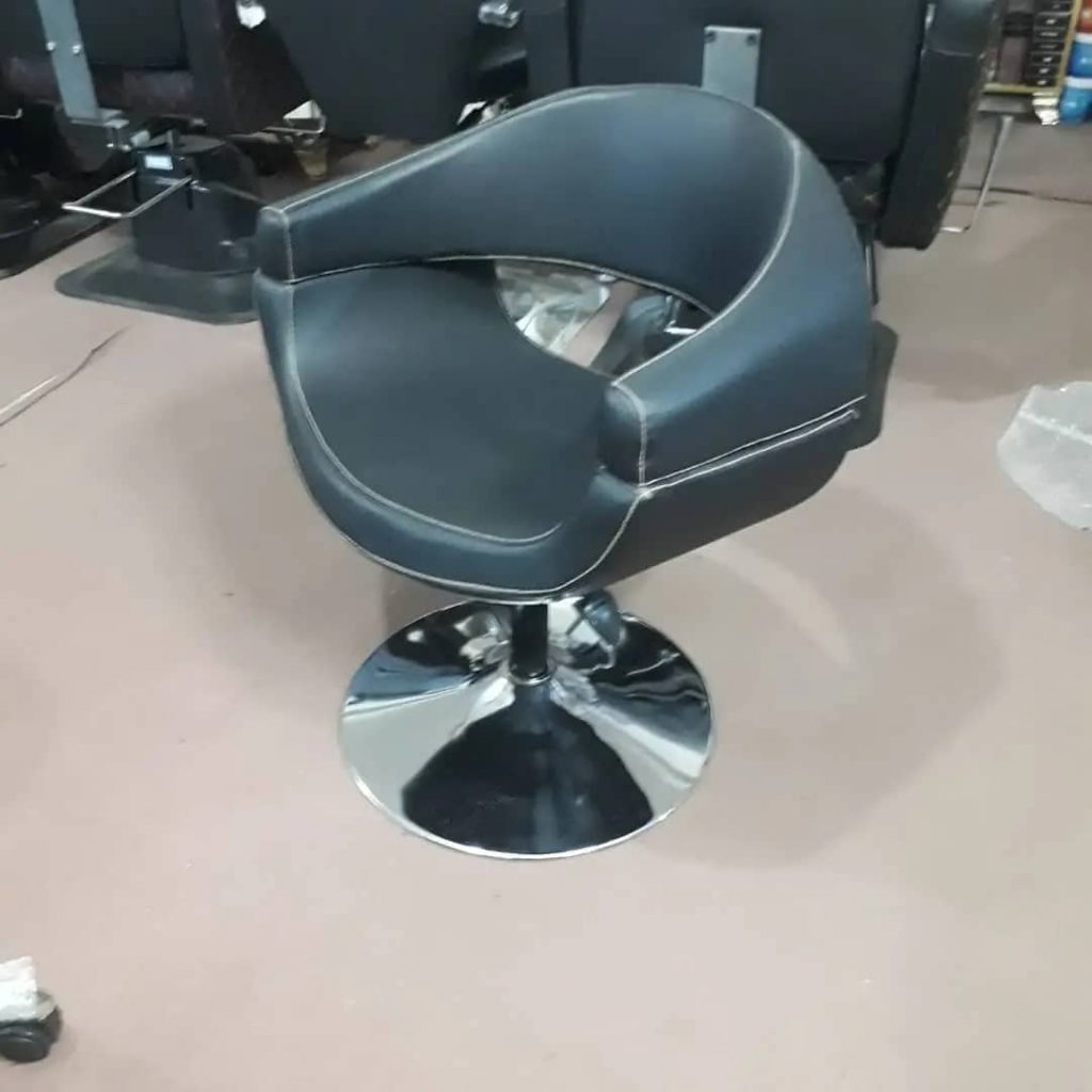 تجهیزات سالنی آرایشی و محصولات پوستی کاردر در فریدون کنار تجهیزات سالنی آرایشی و محصولات پوستی کاردر در فریدون کنار