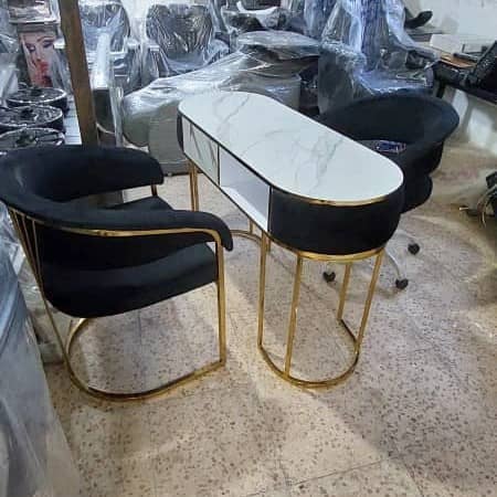 تجهیزات سالنی آرایشی و محصولات پوستی کاردر در فریدون کنار تجهیزات سالنی آرایشی و محصولات پوستی کاردر در فریدون کنار