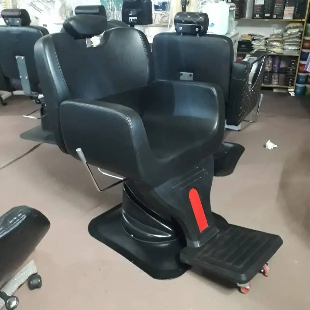 تجهیزات سالنی آرایشی و محصولات پوستی کاردر در فریدون کنار تجهیزات سالنی آرایشی و محصولات پوستی کاردر در فریدون کنار