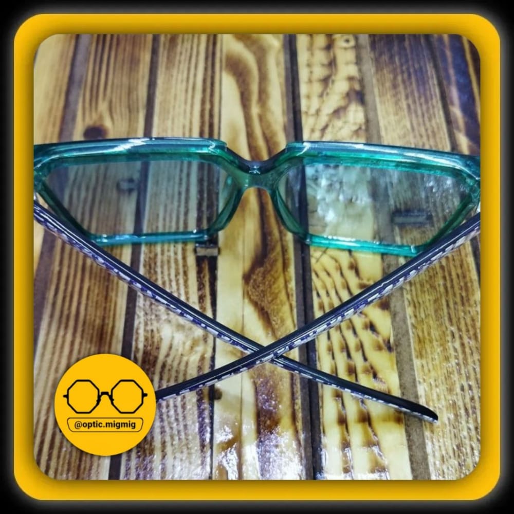 عینک آفتابی زنانه برند دیور