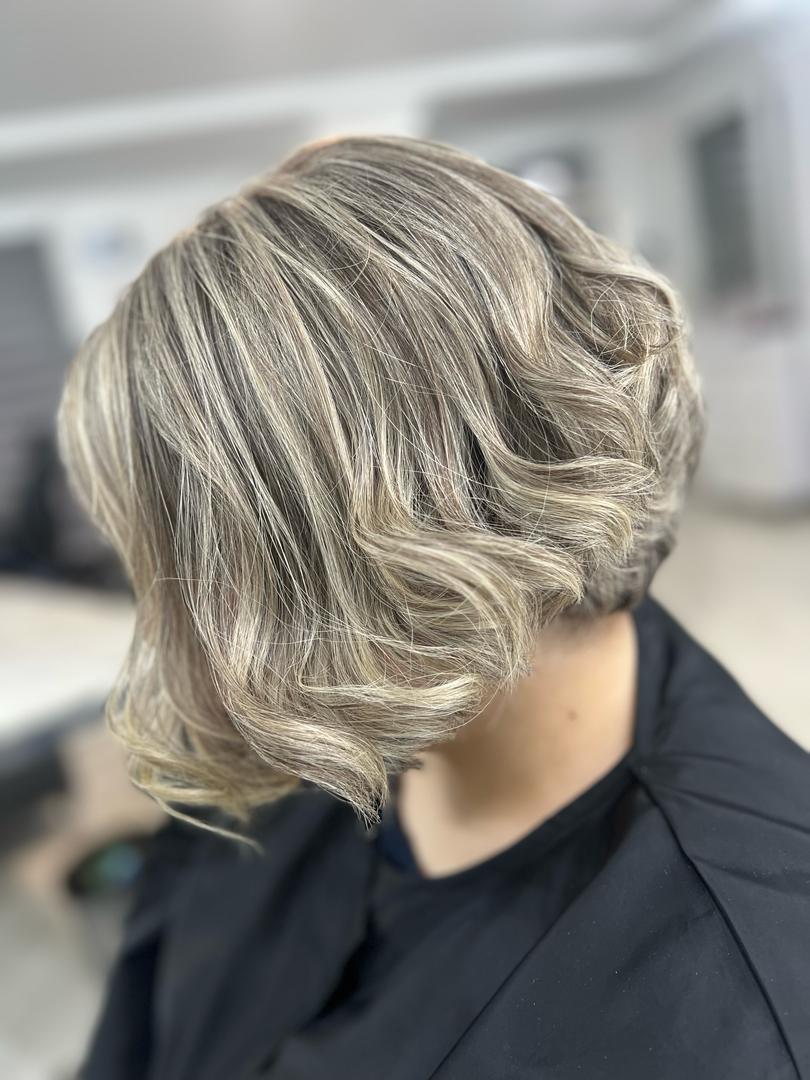 رنگ و لایت و کراتین سحر رضایی در آمل رنگ و لایت و کراتین سحر رضایی در آمل