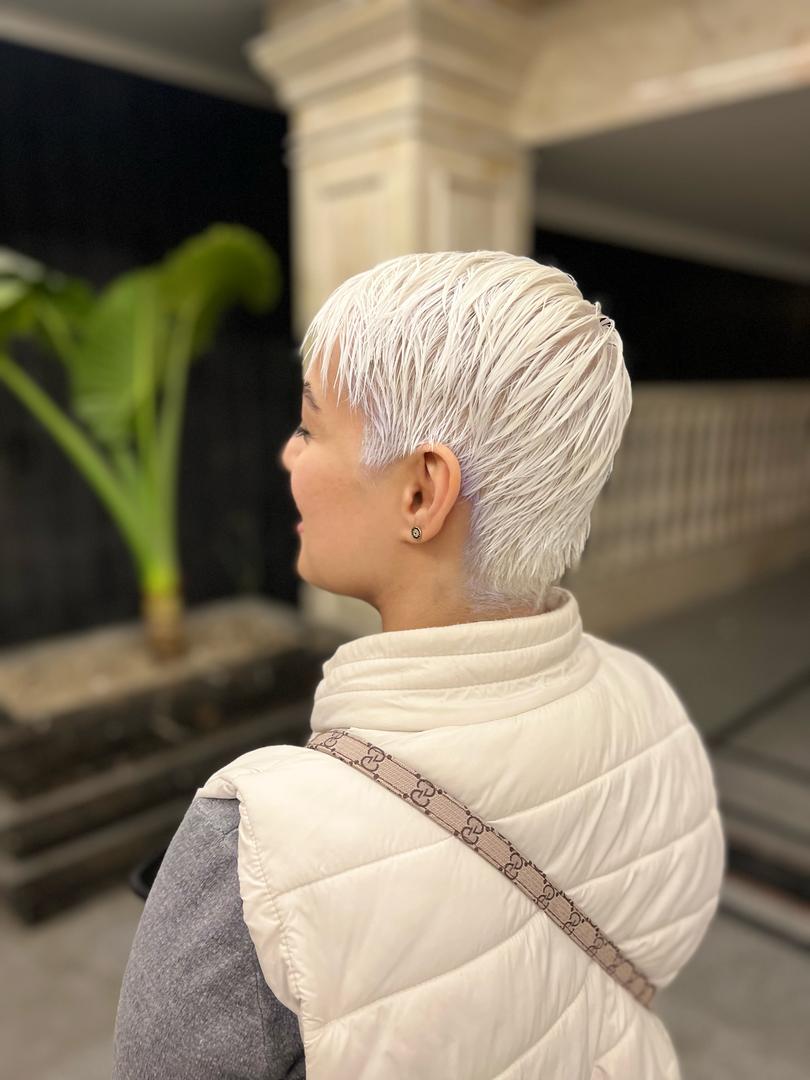 رنگ و لایت و کراتین سحر رضایی در آمل رنگ و لایت و کراتین سحر رضایی در آمل