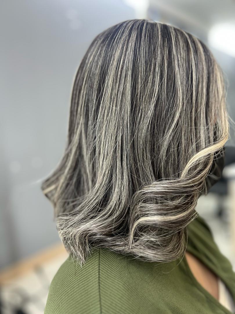 رنگ و لایت و کراتین سحر رضایی در آمل رنگ و لایت و کراتین سحر رضایی در آمل