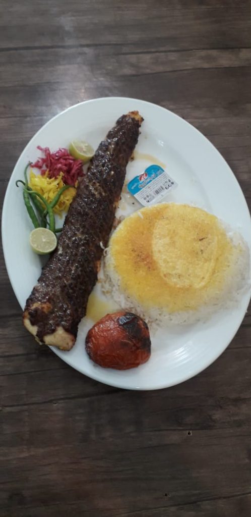 رستوران آقابزرگ ( دایی رحیم سابق) در کلاچای