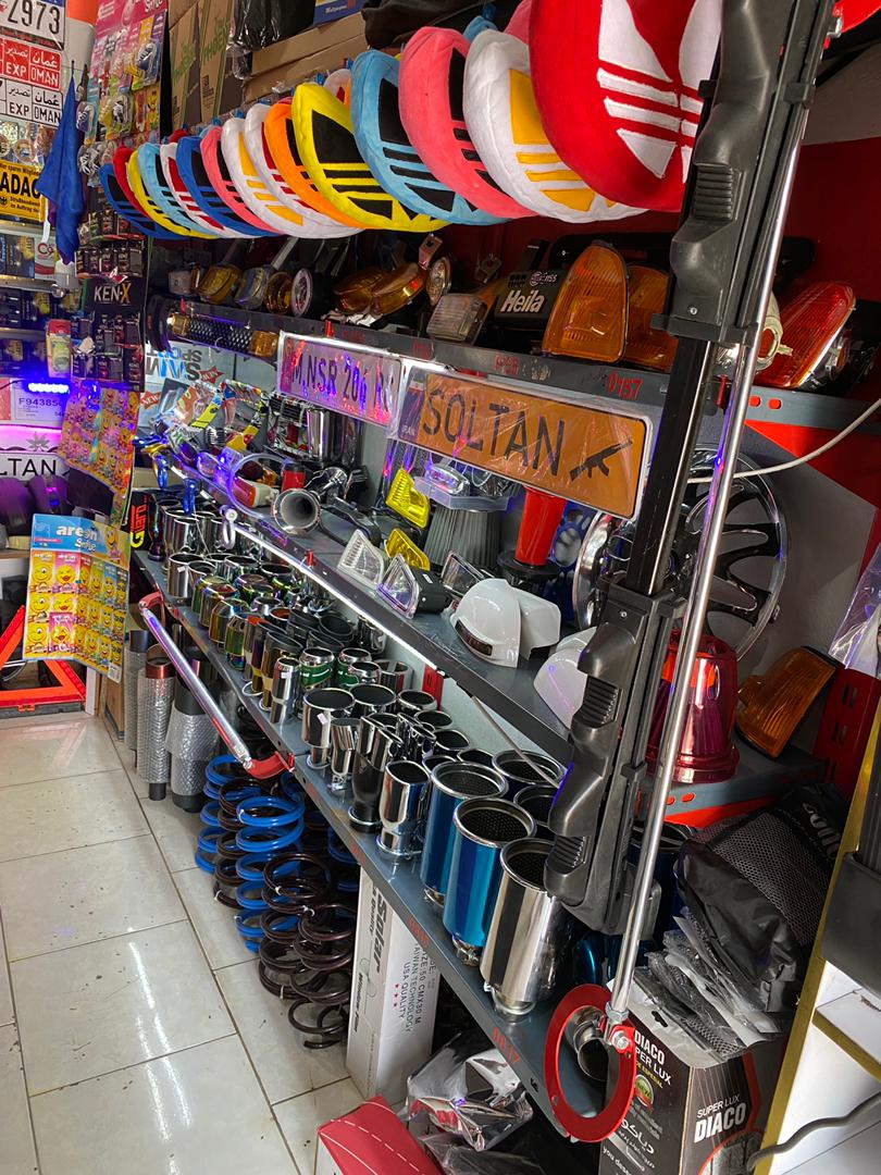 لوکس اسپرت کاریزما در آستانه اشرفیه لوکس اسپرت کاریزما در آستانه اشرفیه