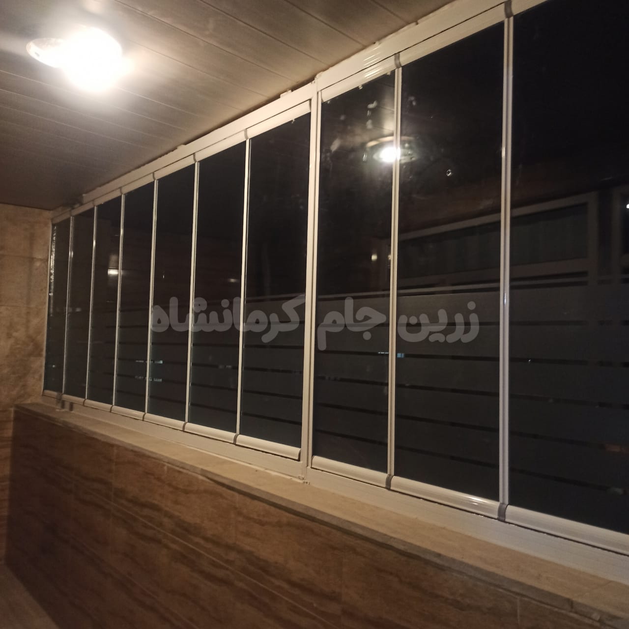 شیشه بالکنی زرین جام در کرمانشاه شیشه بالکنی زرین جام در کرمانشاه