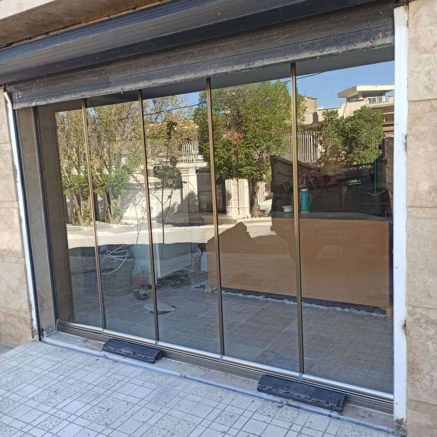 شیشه بالکنی زرین جام در کرمانشاه شیشه بالکنی زرین جام در کرمانشاه